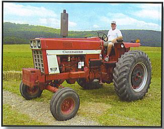1973 Farmall 766 - TractorShed.com