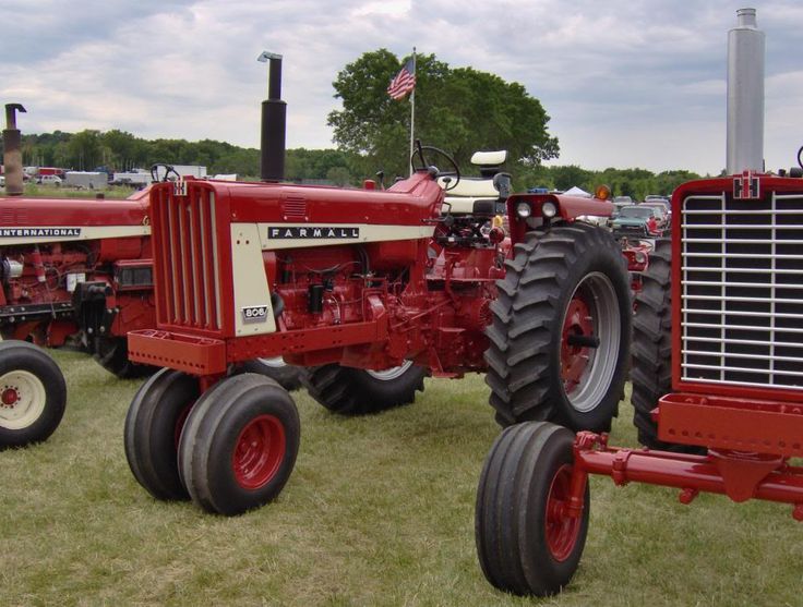 Farmall 806 Gas NF | Farmall, IH Tractors #2 | Pinterest