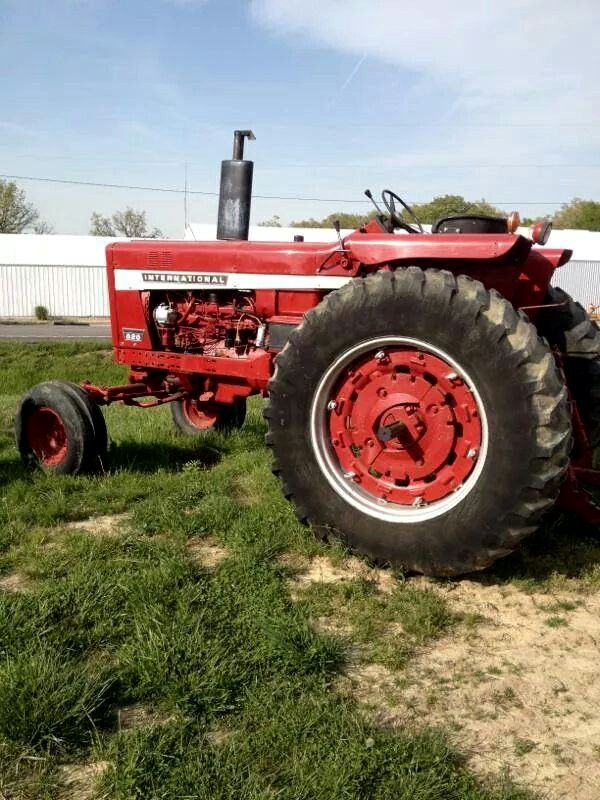 IH 826: Farmal Tractors, Vintage Tractors, Farms Tractors, Ih Tractors