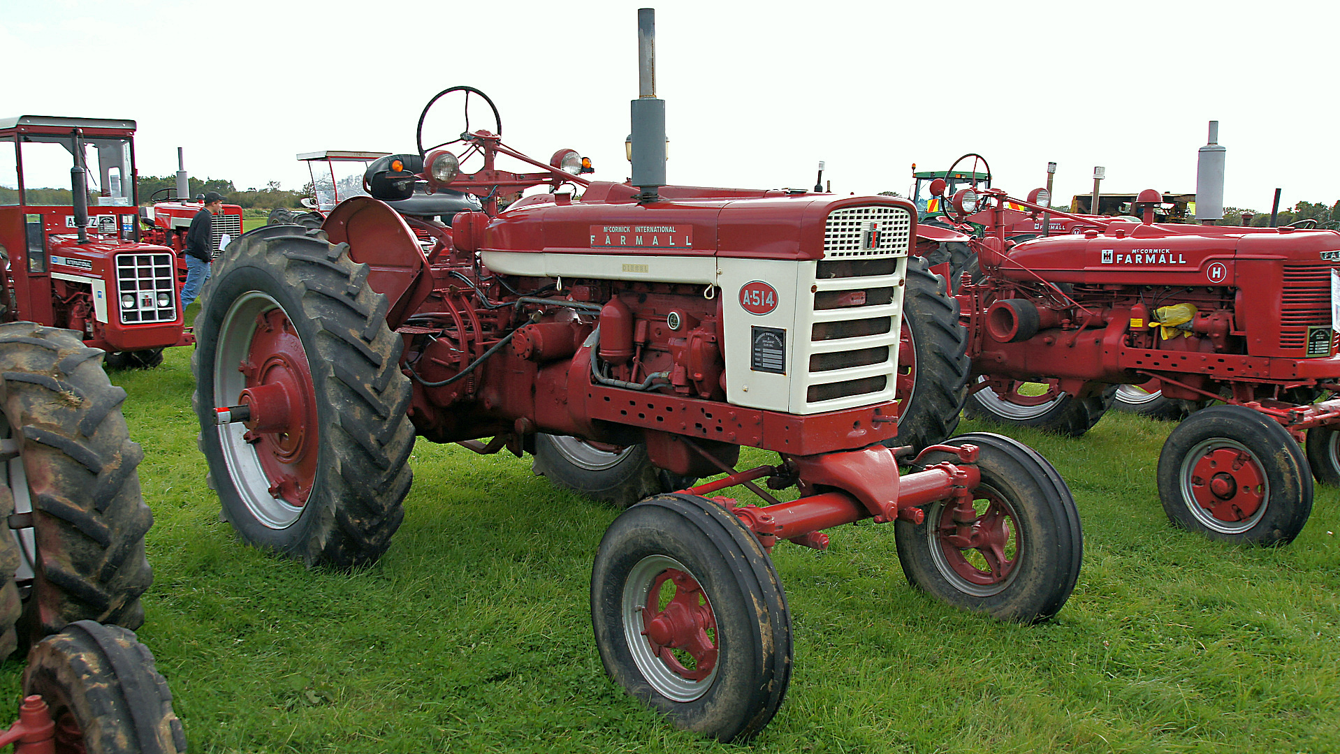 Farmall A-514 Tractor. | Flickr - Photo Sharing!