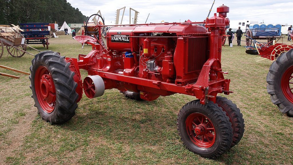 McCormick Deering Farmall F-30 Tractor. | Production years ...
