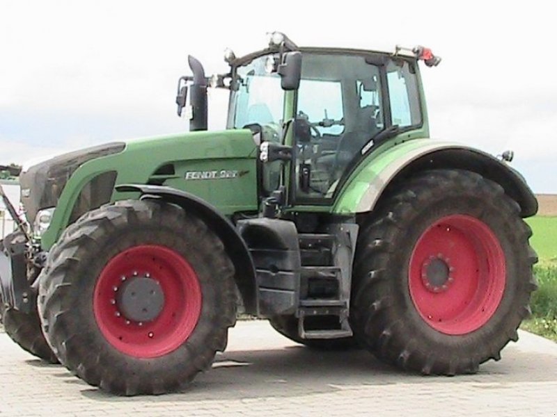 Fendt 927 Vario Tractor - technikboerse.com