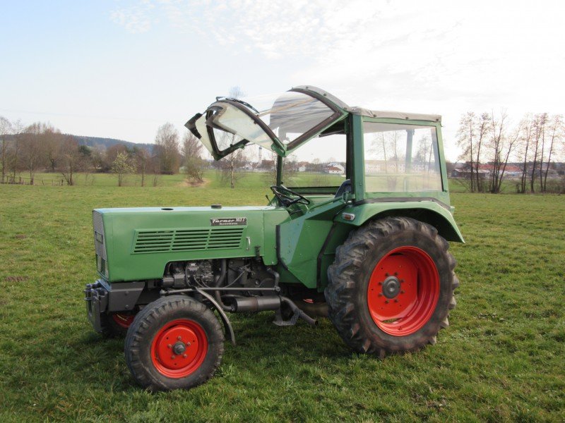 Fendt Farmer 103 S Turbomatik Tracteur - technikboerse.com