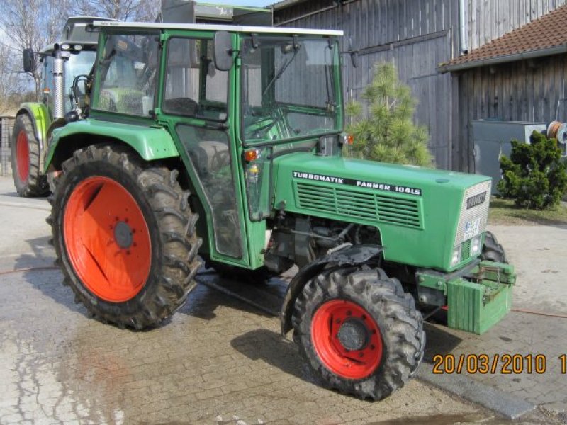 Fendt Farmer 104 LS Traktor - technikboerse.com