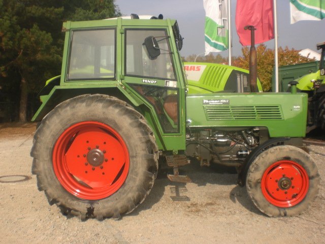 ... -Boerse :: Gebrauchtmaschine Fendt Farmer 105LS Traktor - verkauft