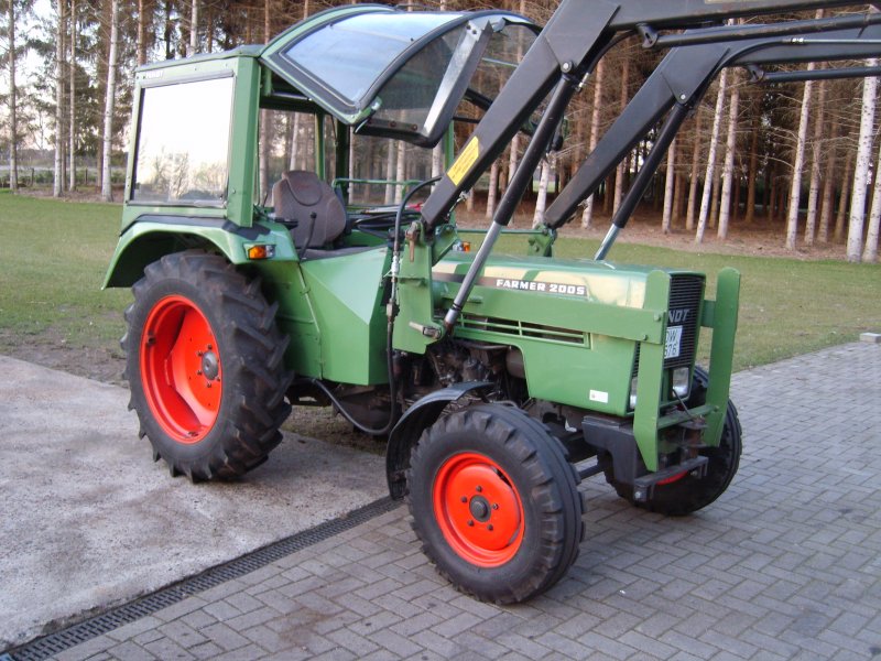 Traktor Fendt farmer 200 S - technikboerse.com