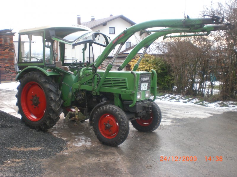 Traktor Fendt Farmer 2E - technikboerse.com