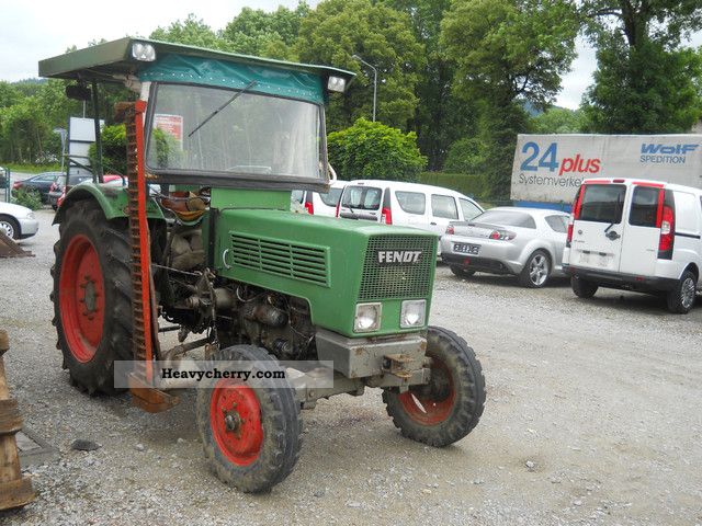 1970 Fendt FARMER 2S Agricultural vehicle Tractor photo 1