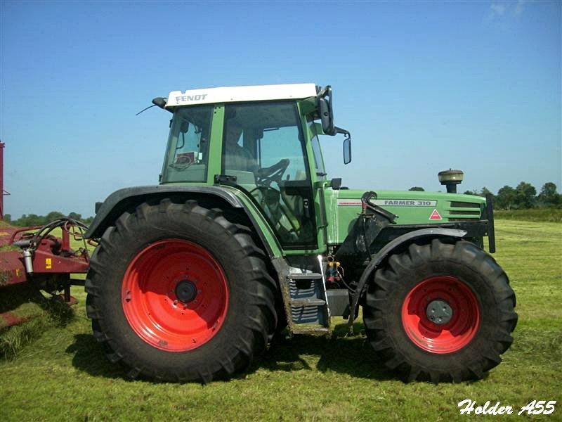 Fendt Farmer 310 mit Strautmann Vitesse 230 DO und Landini Powerfarm ...
