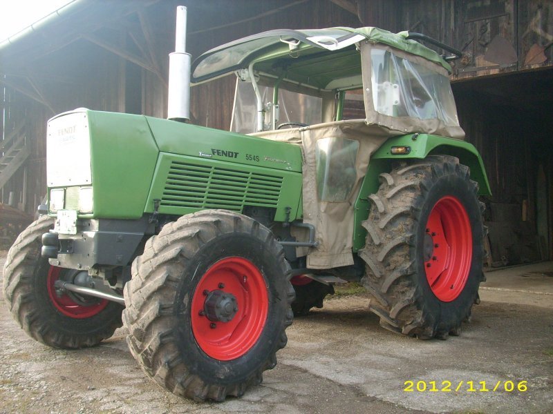 Traktor Fendt Farmer 4S - technikboerse.com