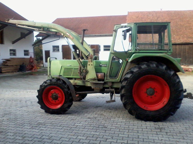 Fendt Favorit 610S Traktor - technikboerse.com