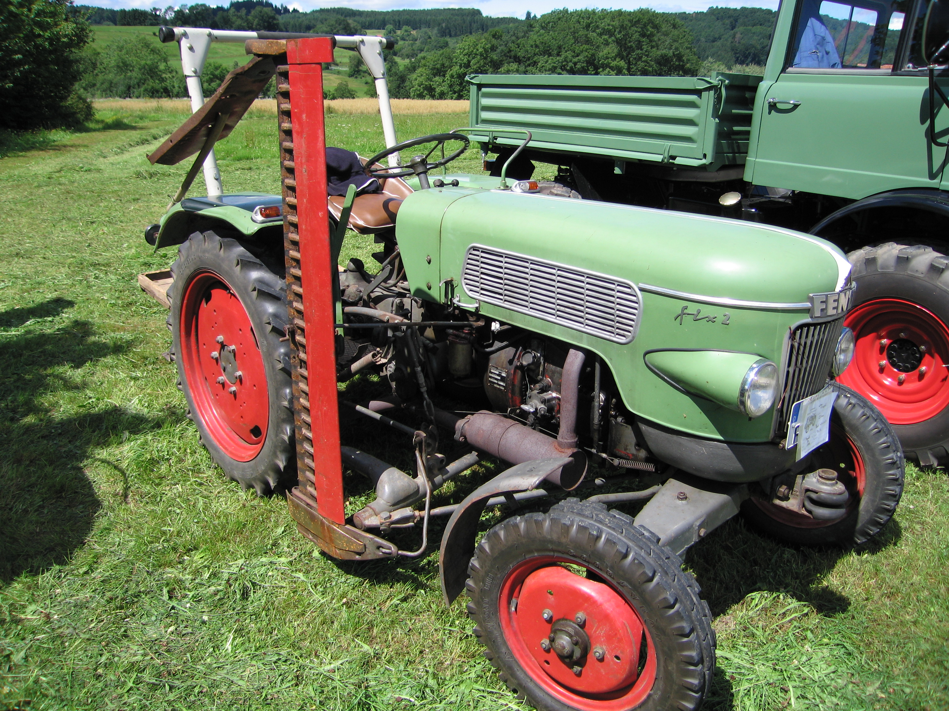 ... Copyrighted free use //commons.wikimedia.org/wiki/File:Fendt_Fix2.JPG
