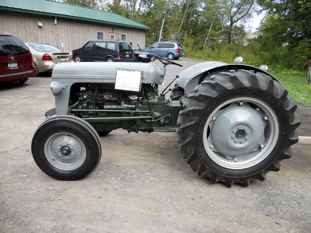 1955 Ferguson TO-35 Deluxe tractor | trumpeterny | Flickr