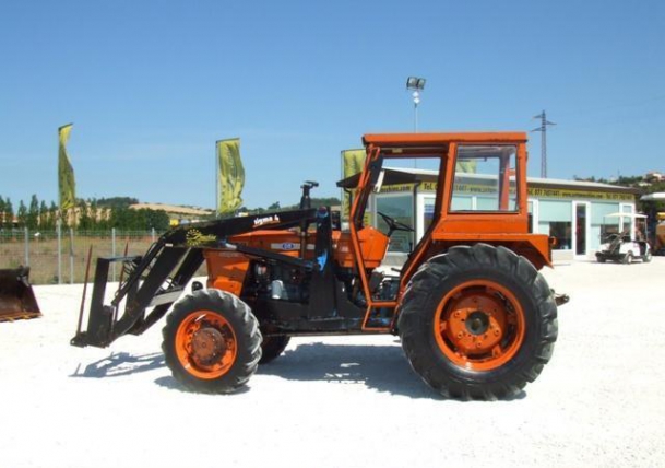 Farm Tractor Fiat 750 DT
