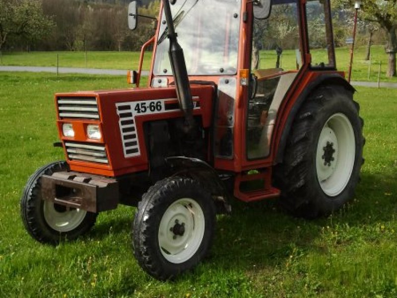 Fiat 45-66 Traktor - technikboerse.com