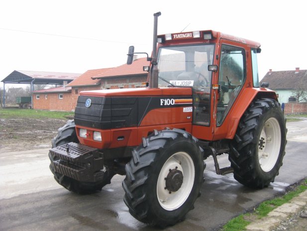 Traktor Fiat F100